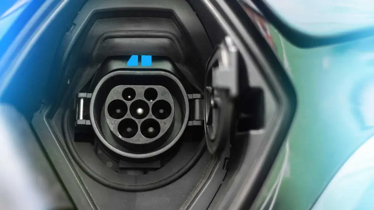 Tipos de conector para coche eléctrico: Tipo 2, CCS, CHAdeMO